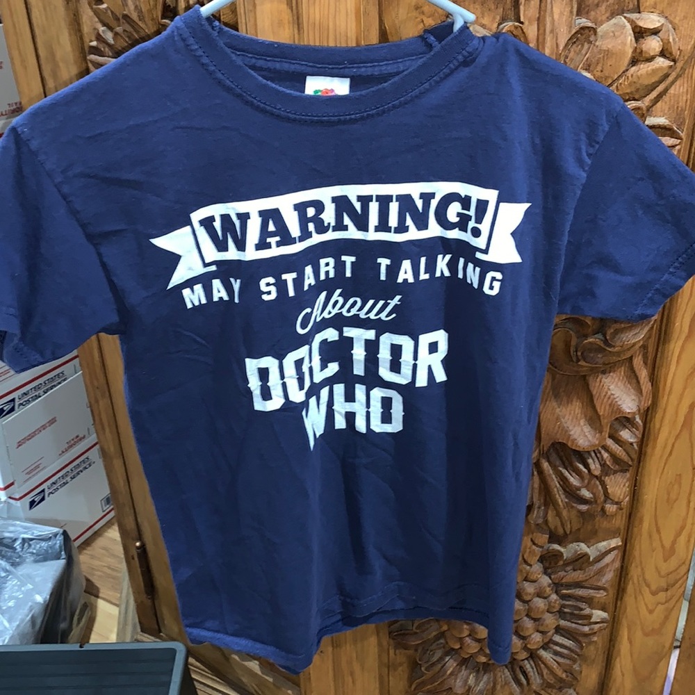 EUC medium youth Dr Who tee shirt
